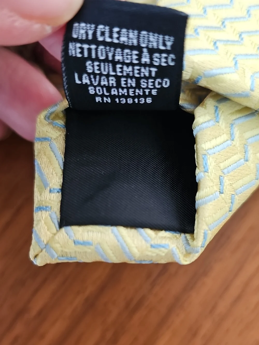 **NWT** Yellow With Light Blue Pattern Perry Ellis Portfolio Tie
